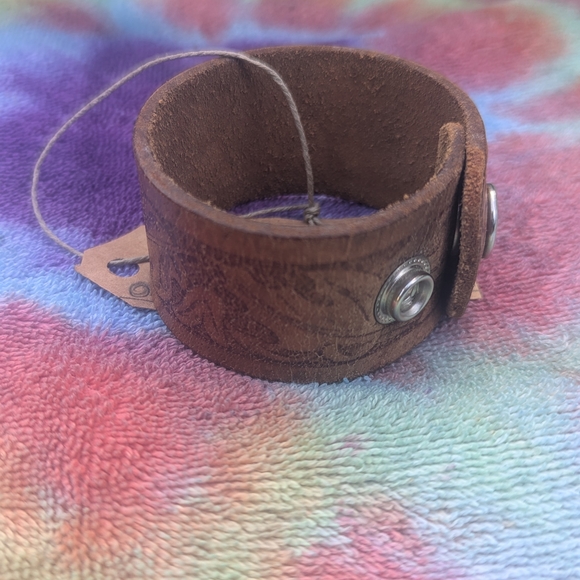 Leather Cuff - Picture 4 of 4